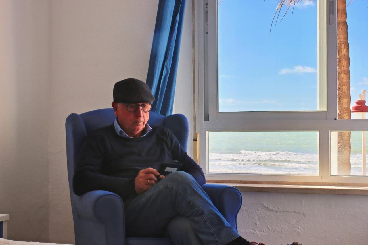 Aranpe Playa Cadiz Apartment Bagian luar foto